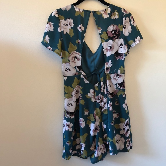 Leith | Floral print romper | Open back | XS - Picture 4 of 6